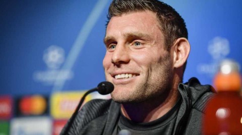 峥嵘岁月稠 詹姆斯·米尔纳的红军队史传奇