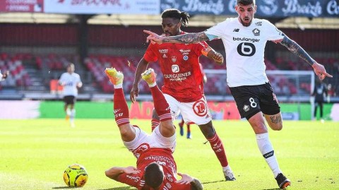 布列斯特港湾的惊天浪涌：弱旅破译里尔不败密码