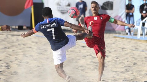 葡萄牙狂胜法国，沙滩足球王者主场加冕