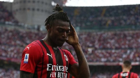 米兰核心莱奥续约博弈：六百万欧年薪与未来抉择