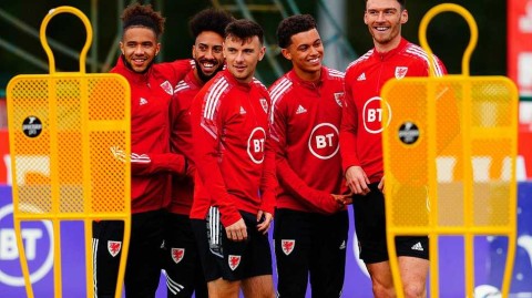 红龙蓄势待发，主场静待欧洲红魔——威尔士国家队世预赛关键战役前备战图集