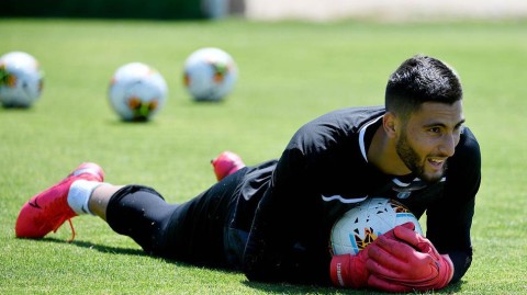 蓝鹰振翅欲飞 聚焦罗马骄阳下的拉齐奥备战训练