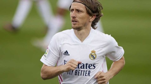 战火中走出的中场大师，皇家马德里与莫德里奇续写白衣传奇至2022年