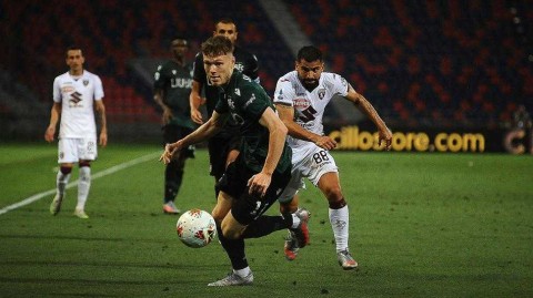 意甲收官战暴雨中的告别博洛尼亚与都灵为赛季画上平和句号