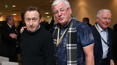 昔日德国战车再聚首 钢铁意志化作绕指柔情