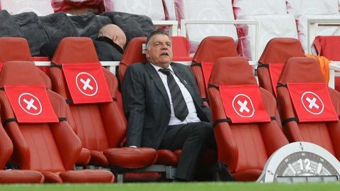 大山姆的告别：阿勒代斯与他短暂的山楂球场的挑战之旅