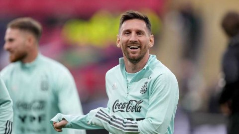 梅西领衔阿根廷蓄势欧美杯 训练场上王者气场展露无疑