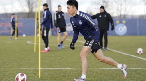 绿茵斗士李磊的坚守与挑战记