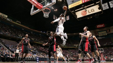 时光回溯2010：易建联伤愈复出激战猛龙，篮网七连败难阻龙王36分狂暴