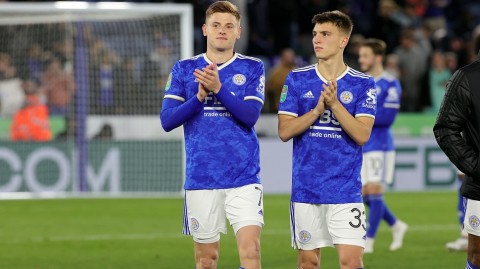 英联杯激战：莱斯特城点杀布莱顿，王权球场的澎湃之夜