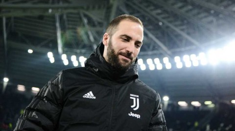 尤文图斯与“小烟枪”的终章：解约时刻的绿茵回望