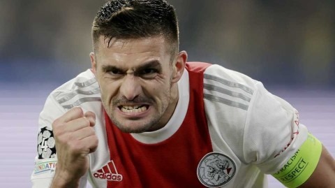 威斯特法伦的奇迹之夜：阿贾克斯用热血与技巧逆转多特蒙德