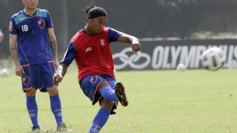 标题：巴甲第12轮沙佩科人1-4博塔弗戈——新帅卡瓦略首秀大捷，孤星客场轰塌西风