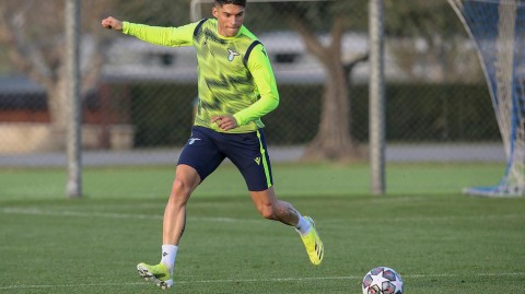 蓝鹰的欧冠之夜：拉齐奥备战拜仁的台前幕后