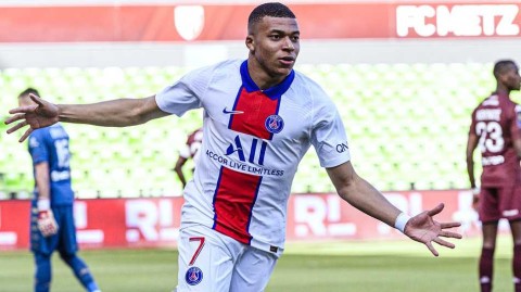 姆巴佩闪耀梅斯，巴黎圣日耳曼客场奏凯重返榜首