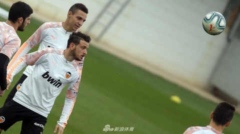 蝙蝠军团的早春备战：瓦伦西亚集训聚焦西甲第23轮