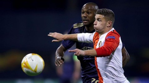 萨格勒布雨夜互交白卷 迪纳摩与费耶诺德小组赛首轮握手言和