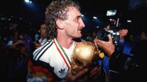 岁月鎏金，传奇永驻：鲁迪·沃勒尔生日快乐