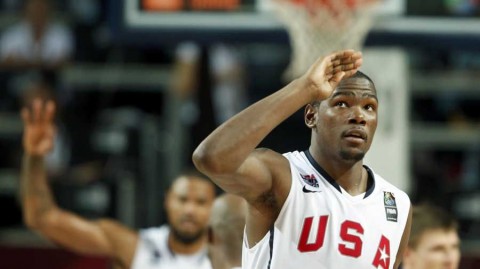 梦九遥望世锦赛金牌，奥多姆爱妻场边心花怒放