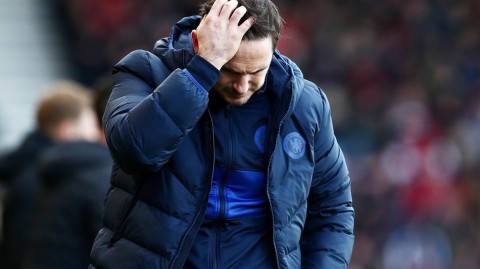 蓝军防线三分钟崩盘，“带刀侍卫”阿隆索双响难救主