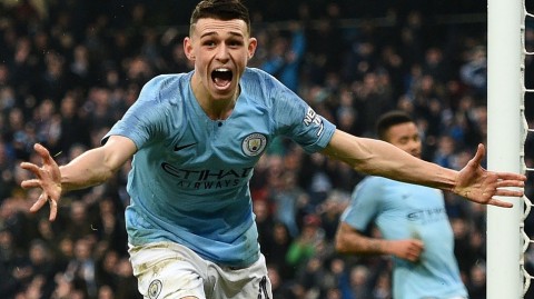 蓝月亮的狂欢夜：曼城七球大胜罗瑟汉姆，伊蒂哈德上演进球盛宴