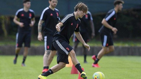 孔蒂纳萨的青春乐章：尤文图斯U23的特殊备战日