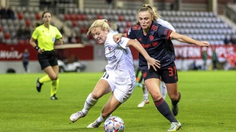 欧冠赛场上的坚韧反击：拜仁女足逆转战胜马尔默玫瑰园