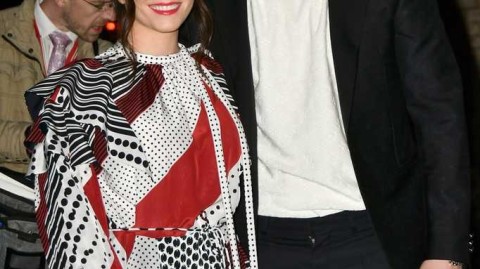 扎卡与爱妻闪耀伦敦时装周 演绎足球先生的时尚双面人生