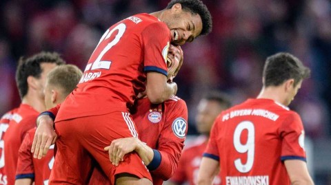 德国杯惊魂夜：十人拜仁慕尼黑客战海登海姆，莱万双响穆勒世界波险胜