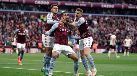 红军逆转维拉紧咬曼城 马内头槌定江山