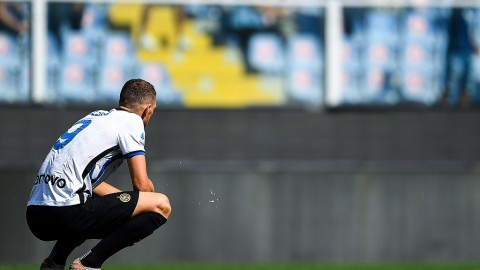 蓝黑军团客场激战，迪马尔科与劳塔罗联袂救主