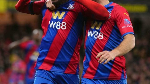 维卡拉格路球场的冰与火之歌：水晶宫客场四球横扫沃特福德