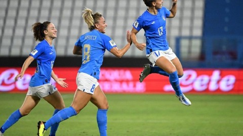 蓝衣军团闪耀费拉拉 意大利女足力克罗马尼亚直通世界杯