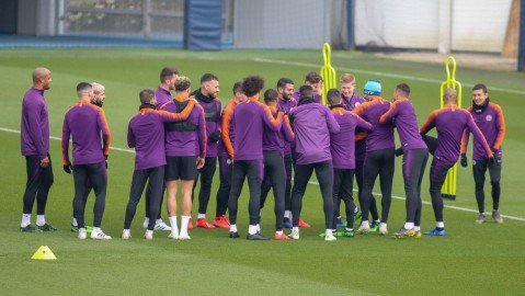 蓝月静待白百合 曼城欧冠次回合备战气氛轻松