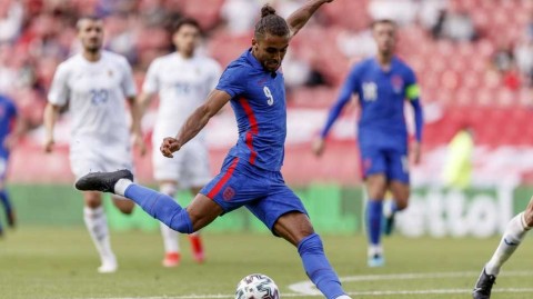 埃弗顿锋线告急：贝尼特斯确认当家射手勒温脚趾骨折复合伤，归期未定