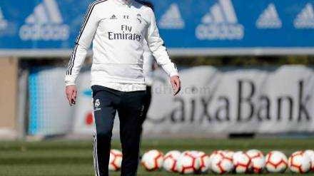 王者归来：齐达内重掌银河战舰，首训开启新纪元