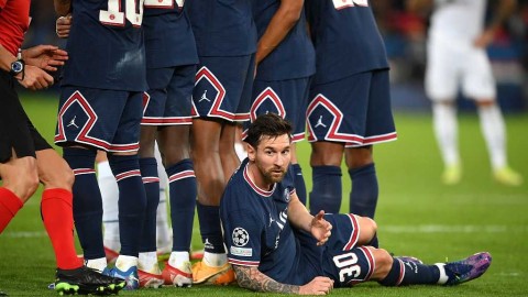 梅西六座金球加身却舍身卧草这一幕令无数中年球迷破防