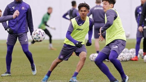 紫白军团厉兵秣马 安德莱赫特早春备战正当时