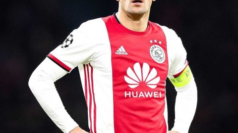 当东方遇见绿茵场：欧洲豪门球衣换上“中国心”