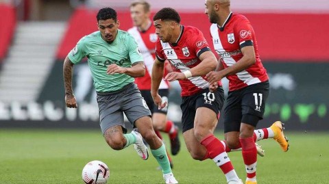 圣徒主场掀翻太妃糖！英斯两送妙传，迪涅染红，埃弗顿金身告破