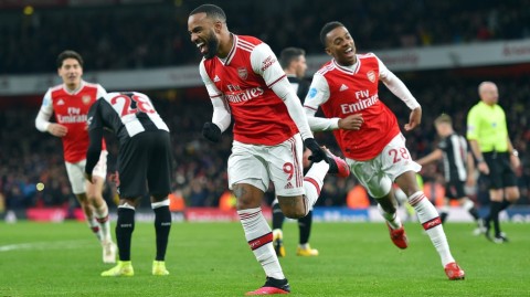 英超联赛的抗疫瞬间：从停摆阴影到零病例的曙光