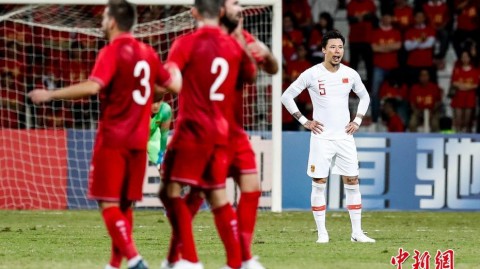 国足世预赛18强赛遭遇两连败，0-1客负沙特后主场0-2再负澳大利亚，出线形势急转直下