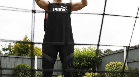 居家即球场：英格兰女足门将疫情下的特殊备战