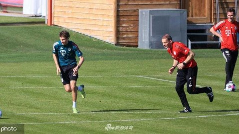 塞本纳大街的早春战歌：拜仁众将挥汗备战，迎击科隆前的最后冲刺