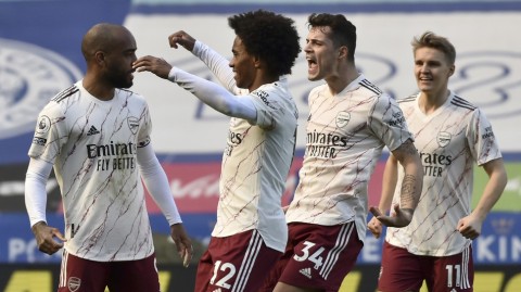 蓝狐梦碎皇权：阿森纳三箭连发演惊天逆转，路易斯头槌佩佩传射建功