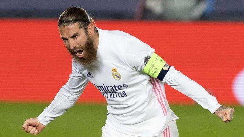 欧冠经典一战：皇马三箭定江山，拉莫斯点射率队挺进八强