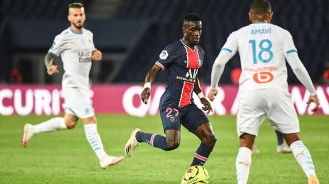 法国国家德比火爆上演，马赛客场掀翻巴黎，内马尔染红引种族歧视风波