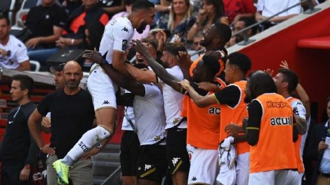 红牌与绝杀见证昂热客场爆冷 尼斯主场饮恨安联里维埃拉