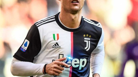 绿茵双雄化身超级英雄，你能认出他们扮演的是谁吗