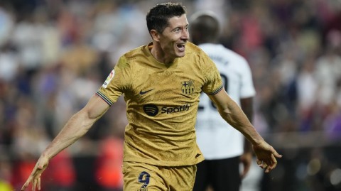 莱万读秒绝杀巴塞罗那力克瓦伦西亚